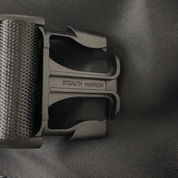 NWT Lululemon Black Everywhere Belt Bag 1L - Picture 9 of 16